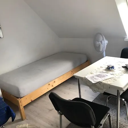 In Duisburg-rheinhausen Gæstehus 4*